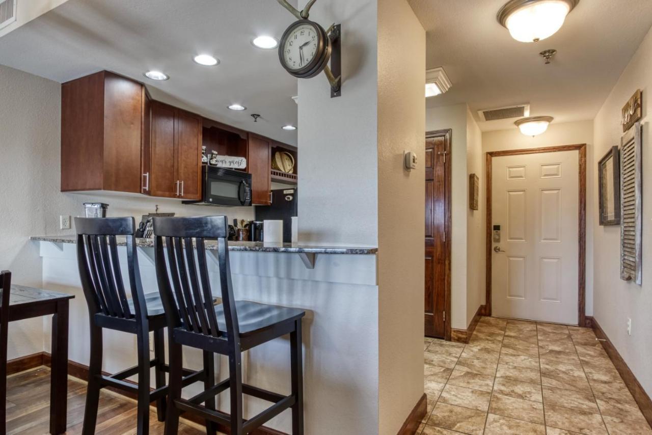 Gorgeous 2Bd 2Bth Condo With Mountain Views Pool Hot Tub Game Room Close To Parkway Pigeon Forge Esterno foto