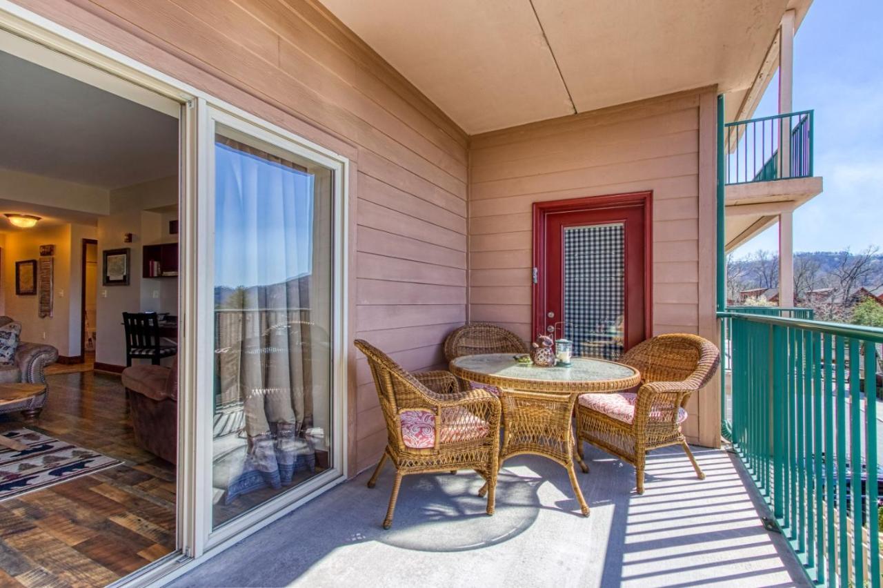 Gorgeous 2Bd 2Bth Condo With Mountain Views Pool Hot Tub Game Room Close To Parkway Pigeon Forge Esterno foto