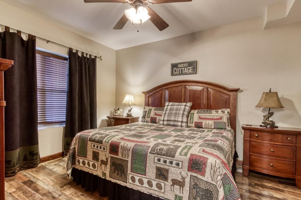 Gorgeous 2Bd 2Bth Condo With Mountain Views Pool Hot Tub Game Room Close To Parkway Pigeon Forge Esterno foto