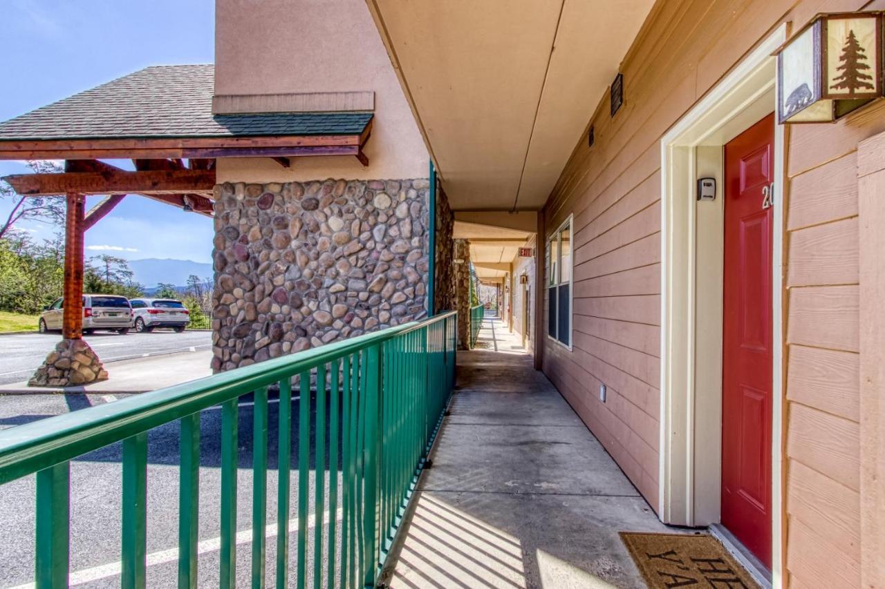 Gorgeous 2Bd 2Bth Condo With Mountain Views Pool Hot Tub Game Room Close To Parkway Pigeon Forge Esterno foto