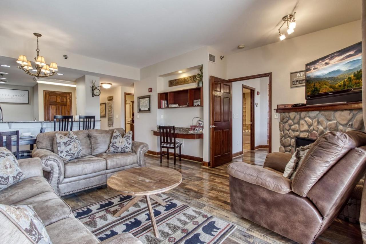 Gorgeous 2Bd 2Bth Condo With Mountain Views Pool Hot Tub Game Room Close To Parkway Pigeon Forge Esterno foto