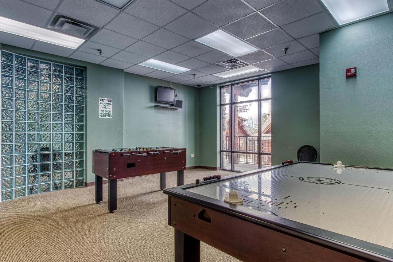 Gorgeous 2Bd 2Bth Condo With Mountain Views Pool Hot Tub Game Room Close To Parkway Pigeon Forge Esterno foto